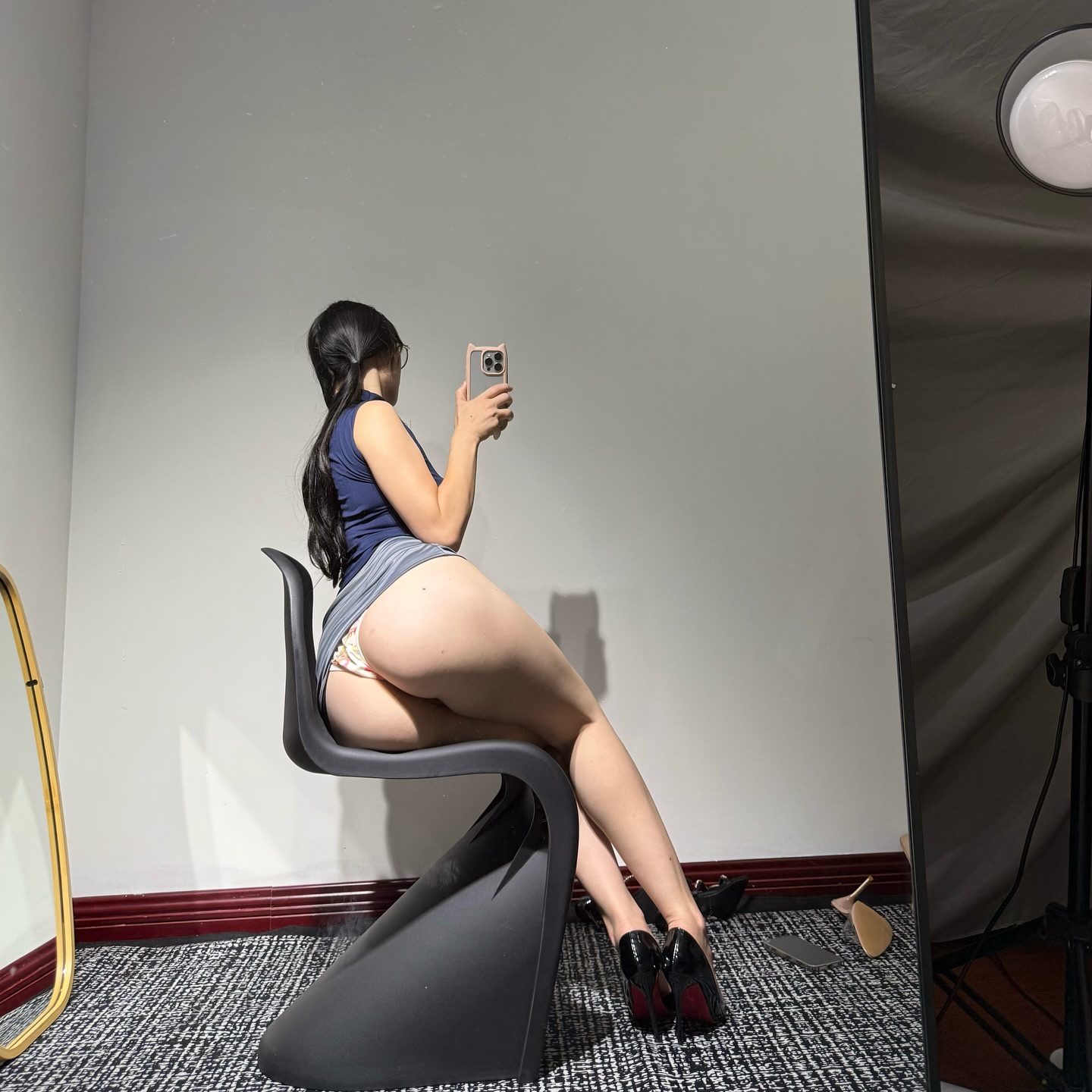 🥳