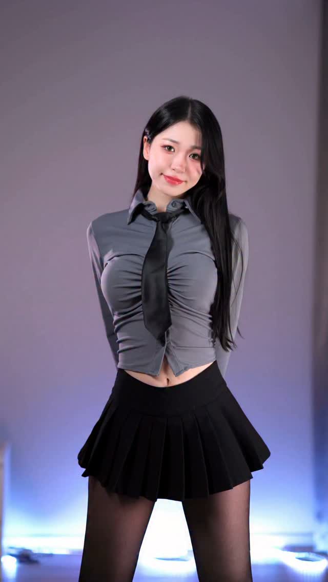 這些動作足以讓你分心嗎？🖤✨